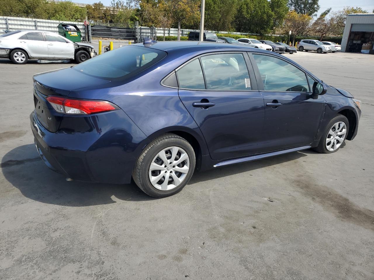 2020 TOYOTA COROLLA LE - Фото 3