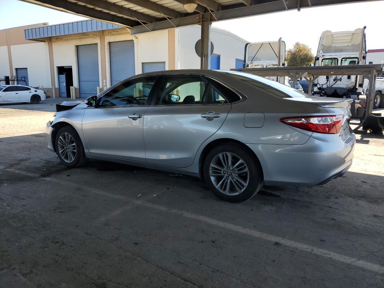 2017 TOYOTA CAMRY LE - Image 2