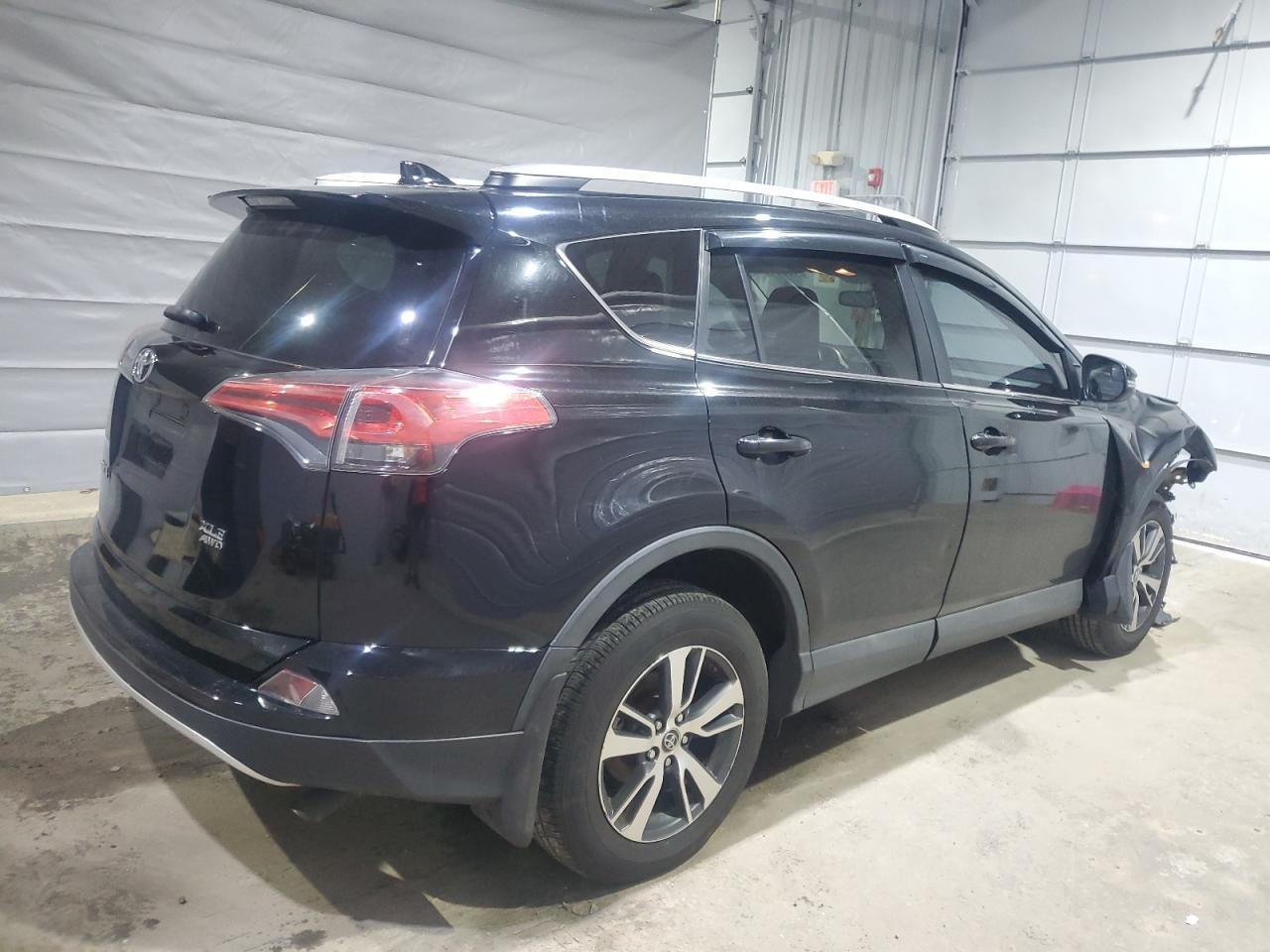 2016 TOYOTA RAV4 XLE - Фото 3