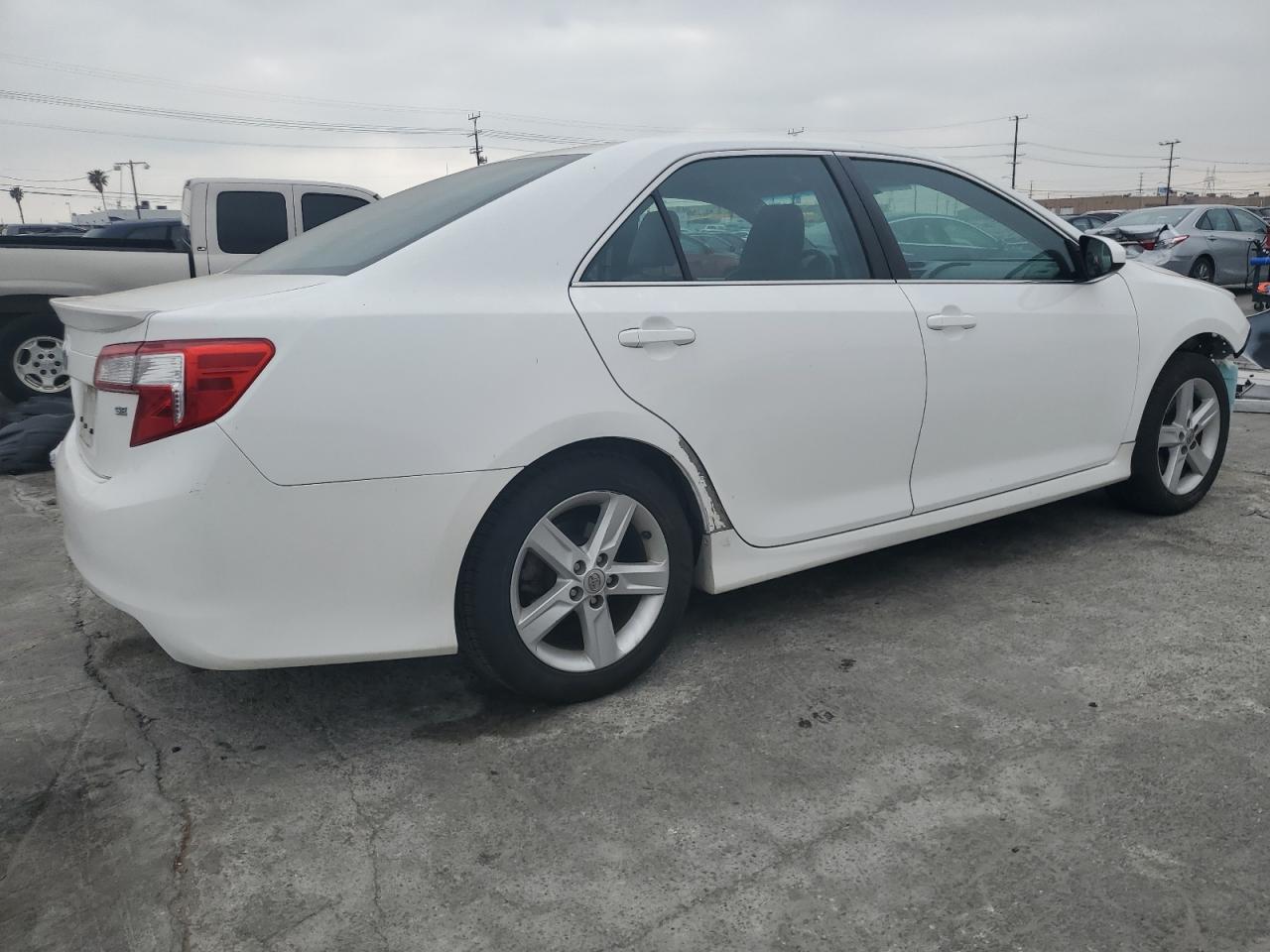 2014 TOYOTA CAMRY L - Image 3