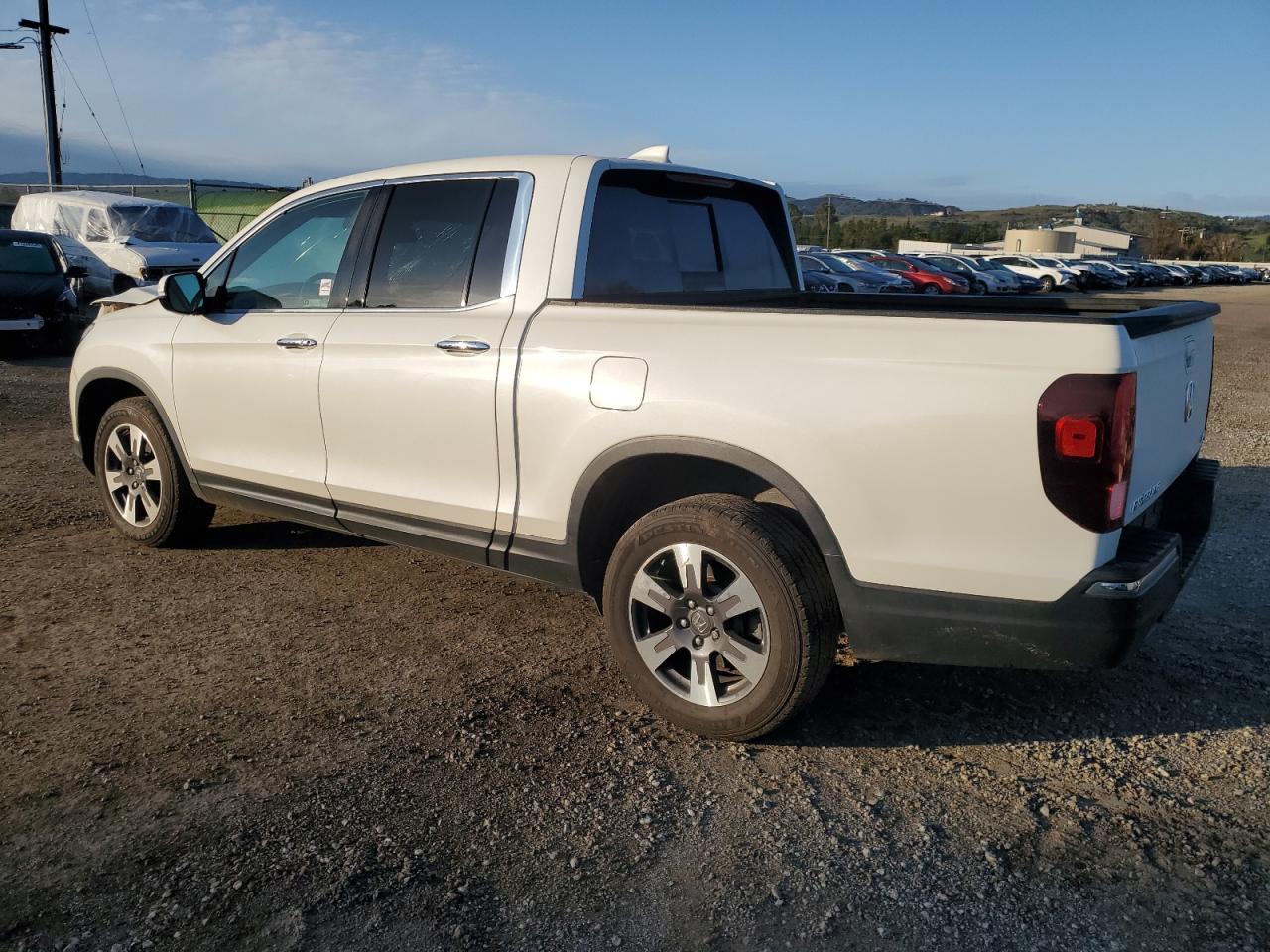 2019 HONDA RIDGELINE - Image 2