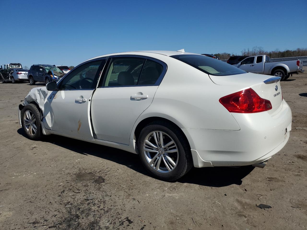 2012 INFINITI G37 - Image 2