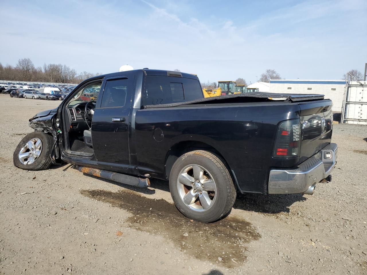 2014 RAM 1500 SLT - Image 2