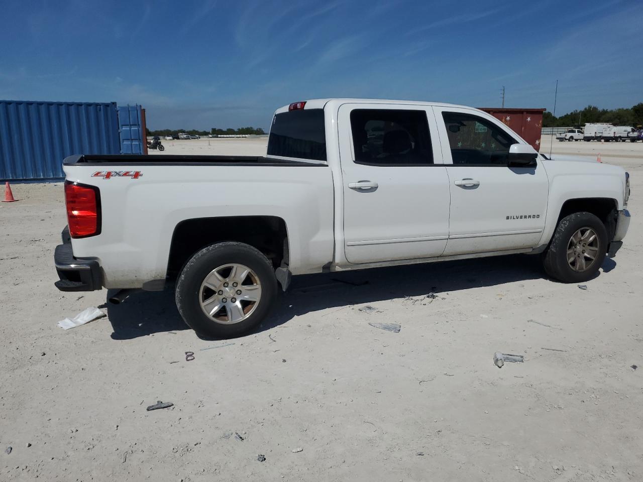 2017 CHEVROLET SILVERADO - Image 3