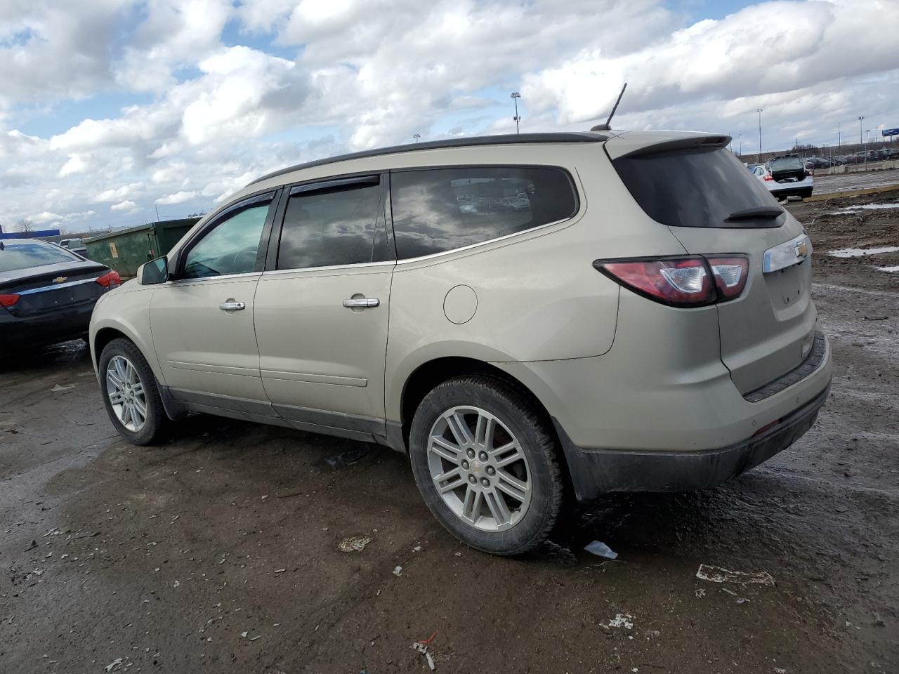 2015 CHEVROLET TRAVERSE L - Image 2