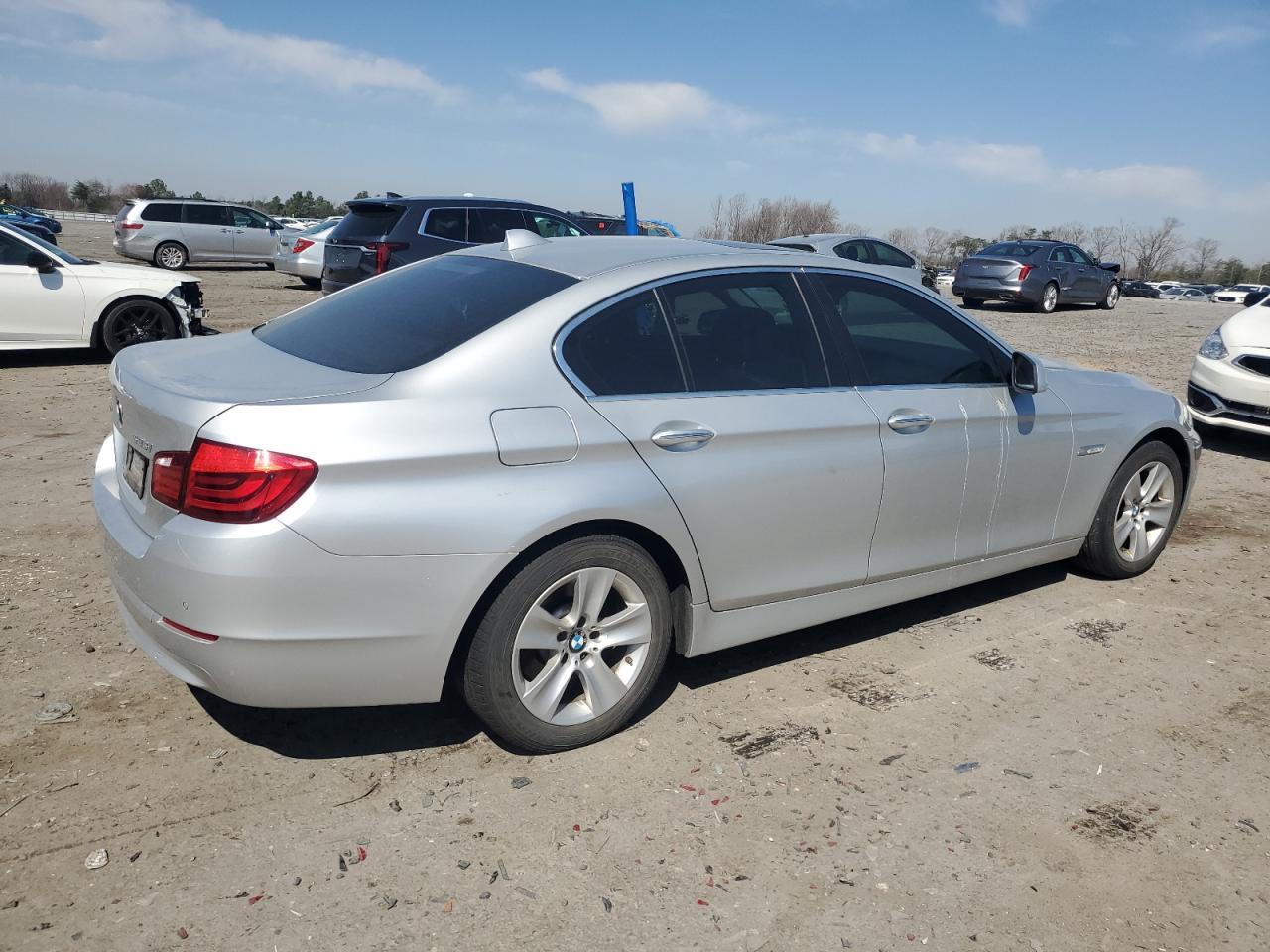 2013 BMW 528 XI - Image 3