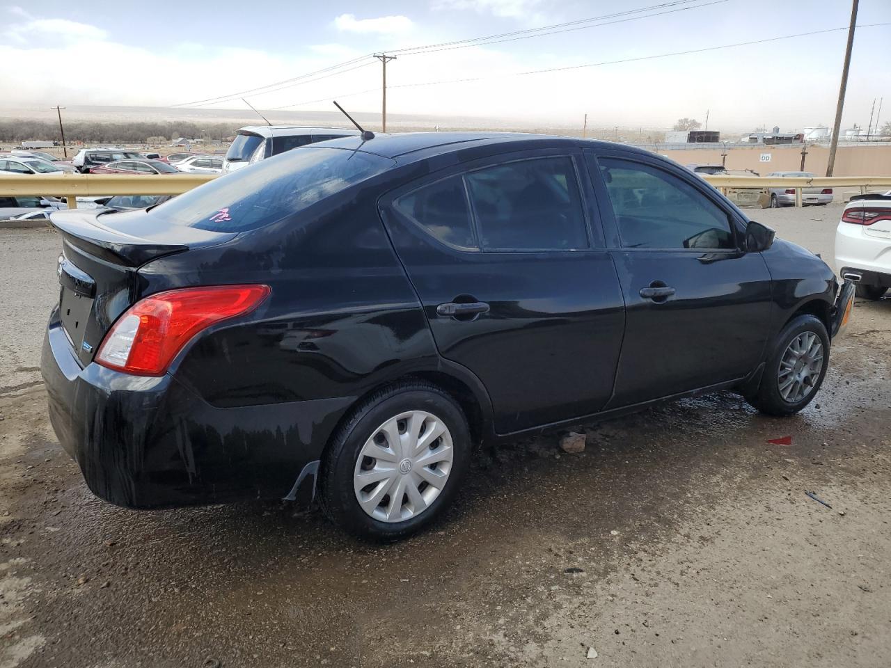 2016 NISSAN VERSA S - Image 3