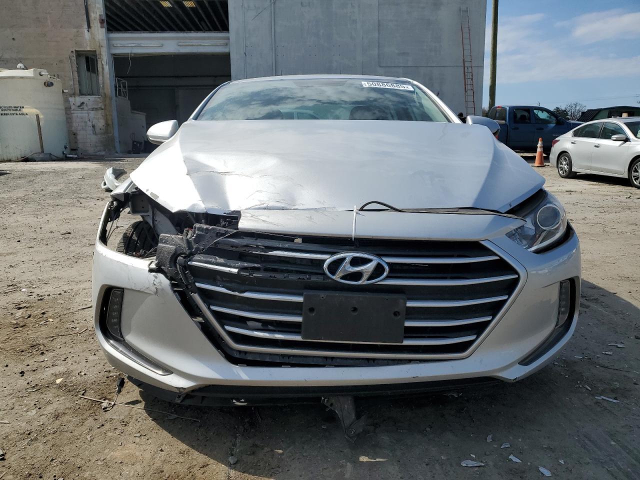 2017 HYUNDAI ELANTRA SE - Фото 5