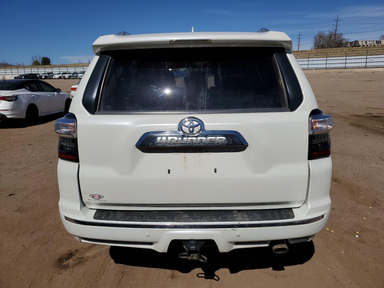 2017 TOYOTA 4RUNNER SR - Image 6