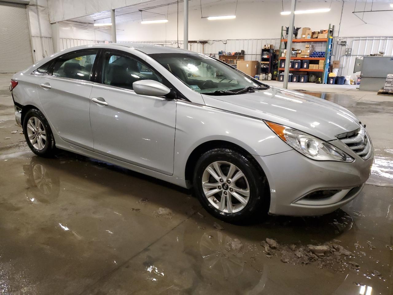 2011 HYUNDAI SONATA GLS - Image 4