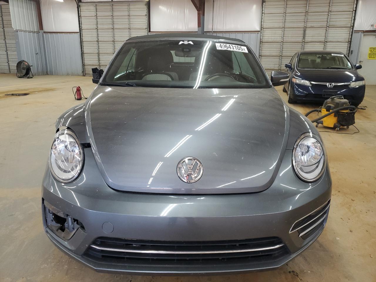 2019 VOLKSWAGEN BEETLE S - Фото 5