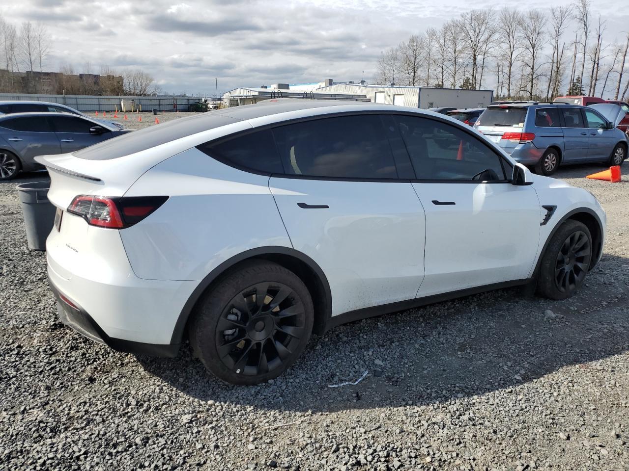 2023 TESLA MODEL Y - Фото 3