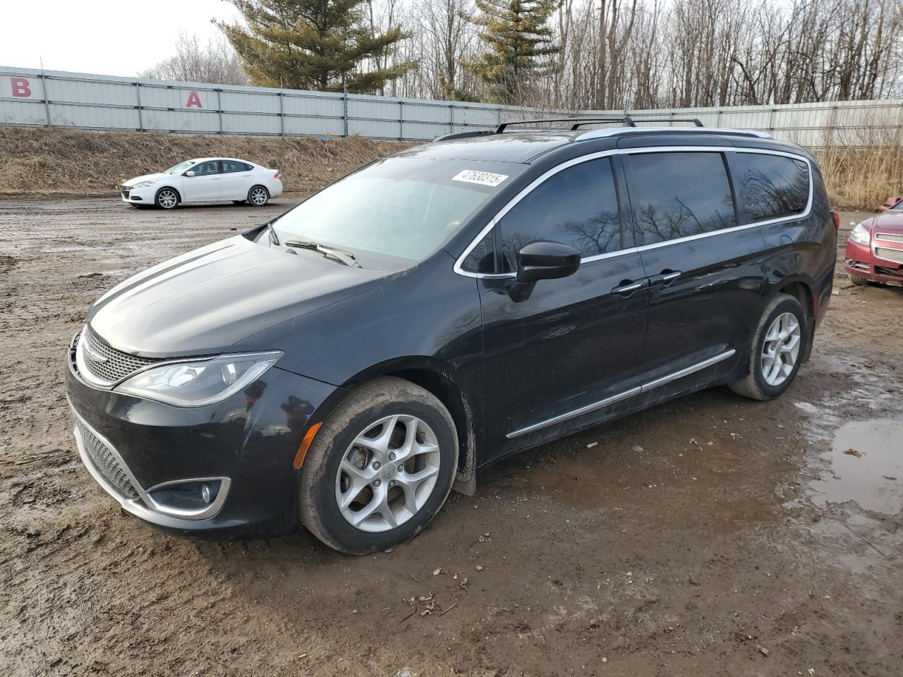 2017 CHRYSLER PACIFICA T