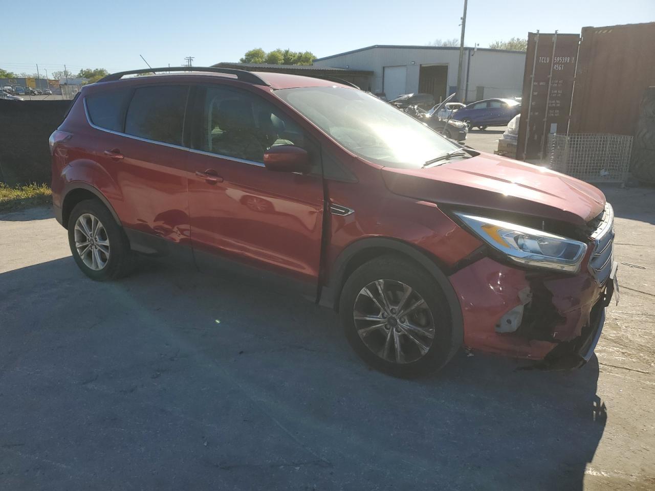 2017 FORD ESCAPE SE - Фото 4