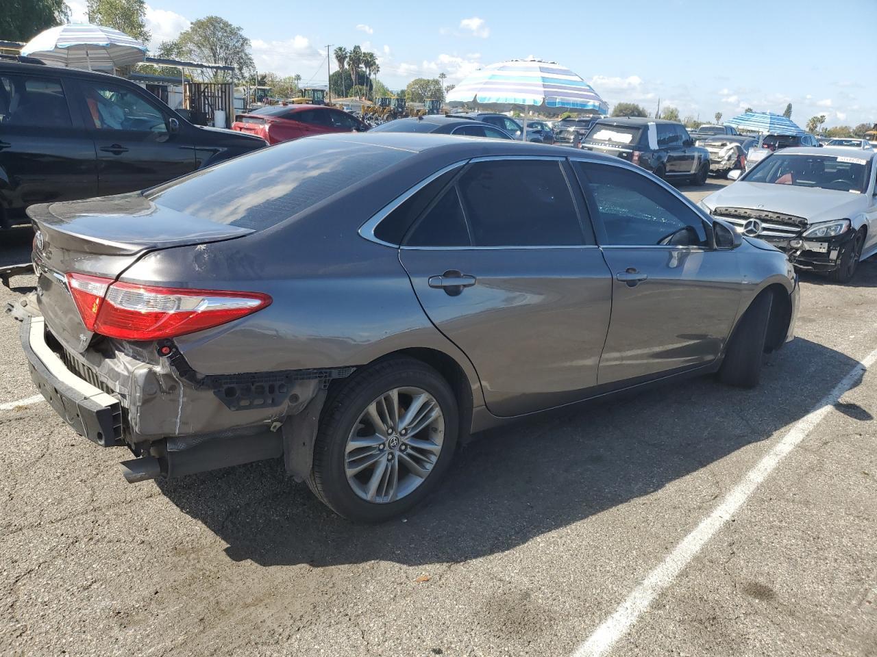 2015 TOYOTA CAMRY LE - Image 3
