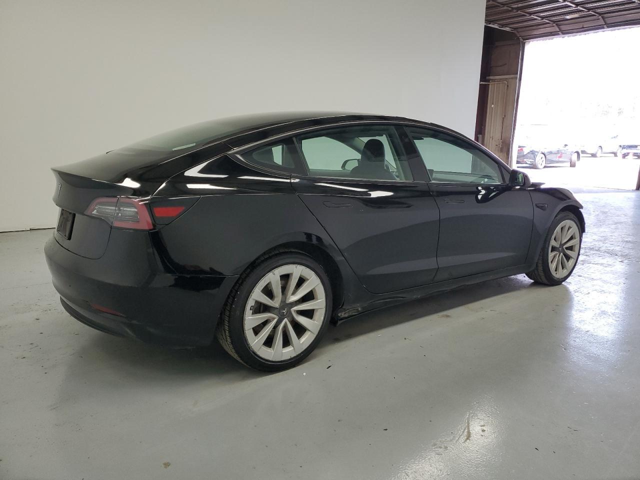 2022 TESLA MODEL 3 - Image 3