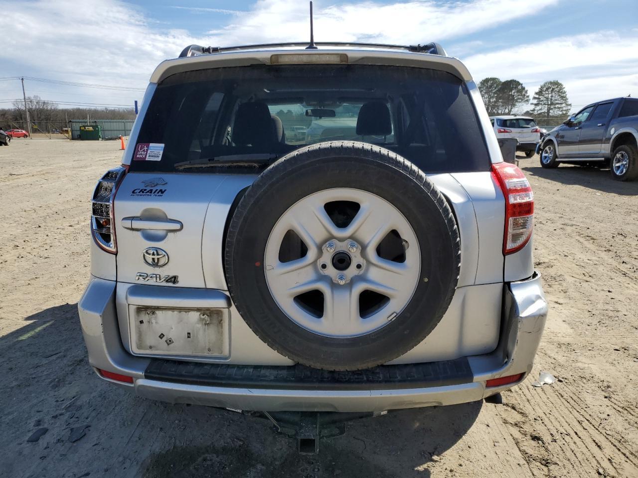 2011 TOYOTA RAV4 - Image 6