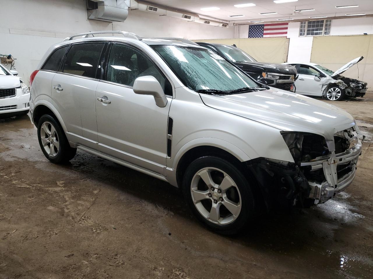2014 CHEVROLET CAPTIVA LT - Image 4