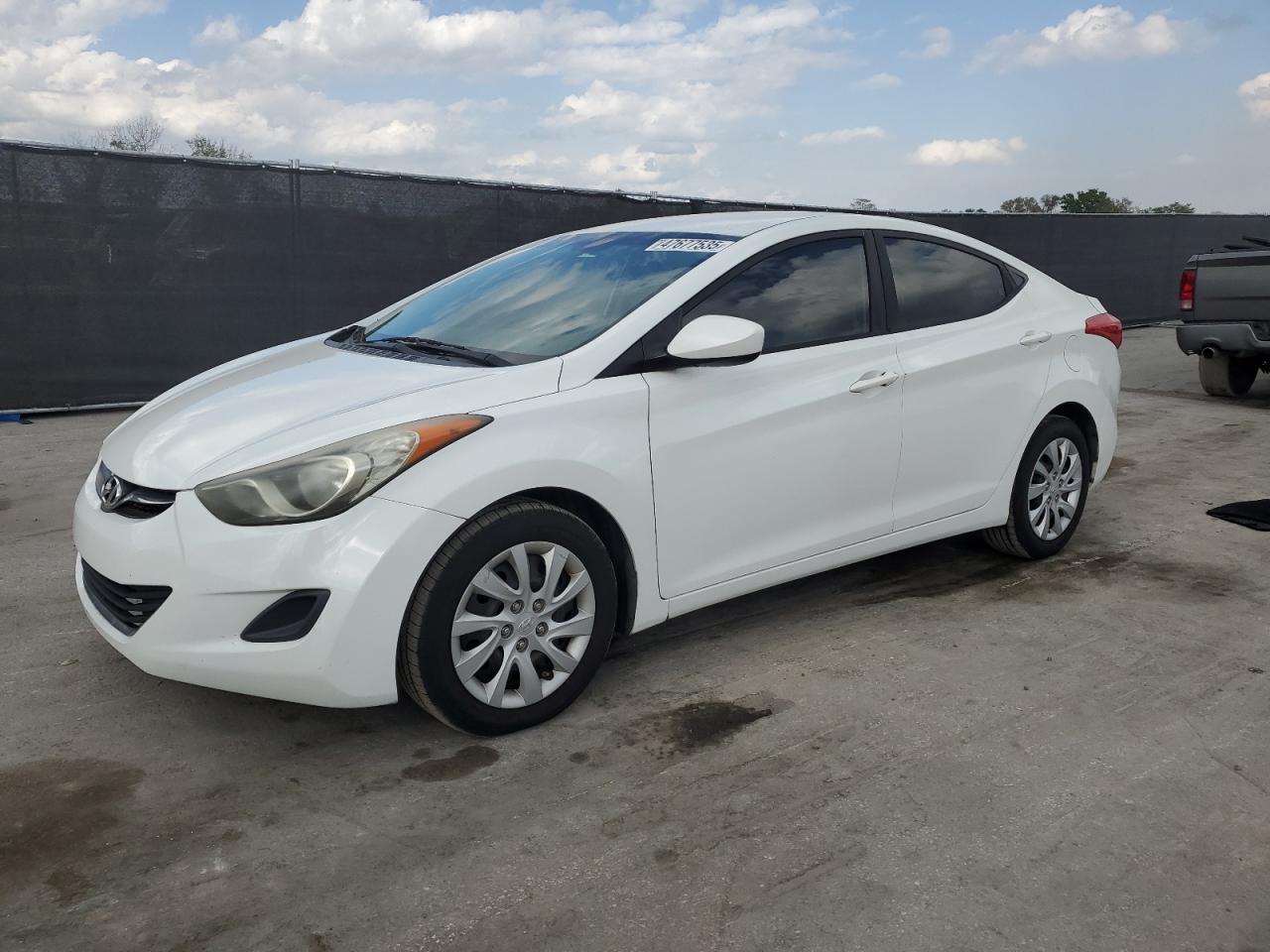 2011 HYUNDAI ELANTRA GL