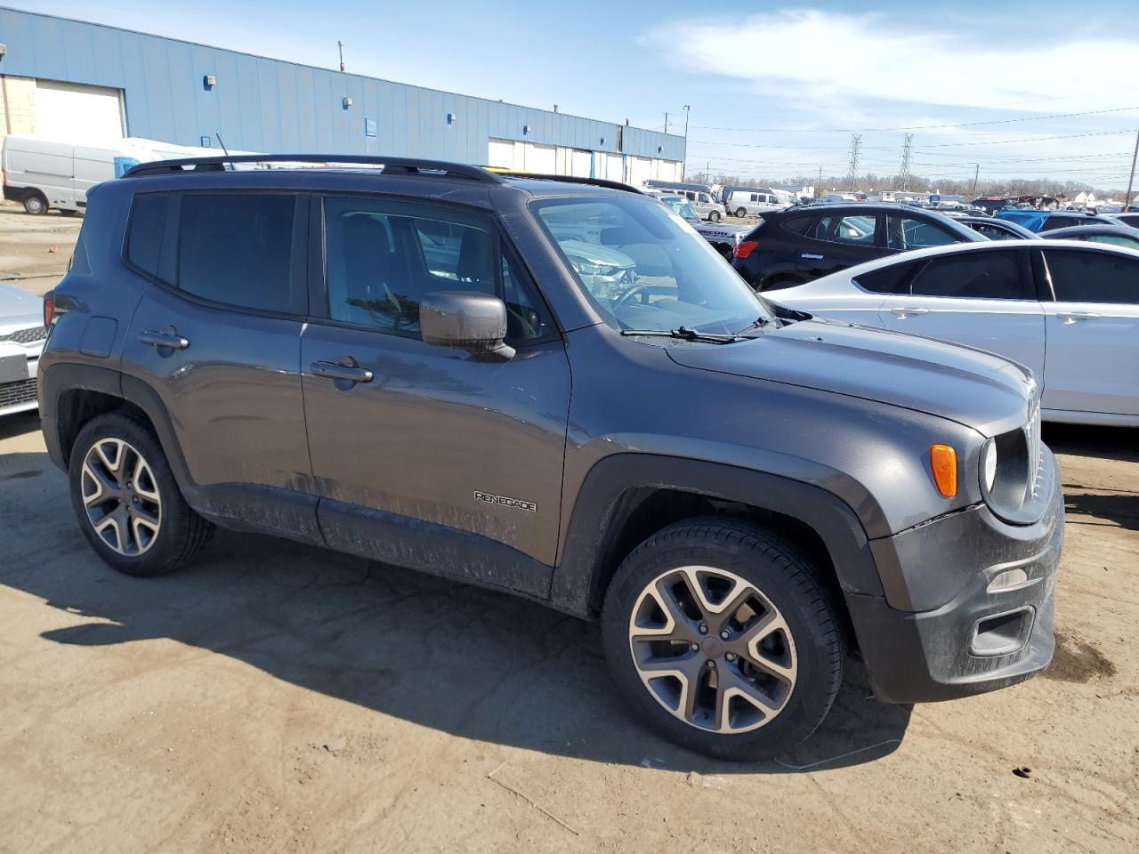 2016 JEEP RENEGADE L - Image 4