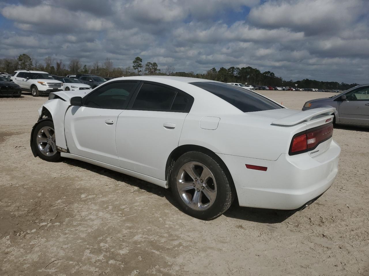 2014 DODGE CHARGER SE - Фото 2