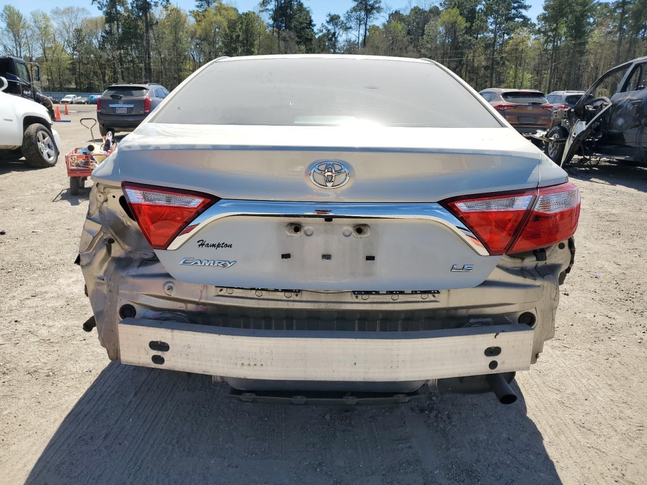 2015 TOYOTA CAMRY LE - Фото 6