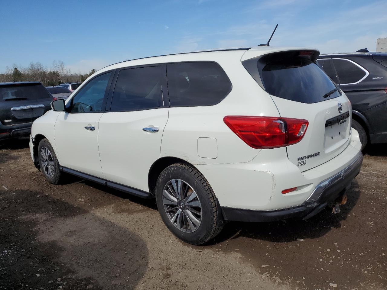 2017 NISSAN PATHFINDER - Image 2