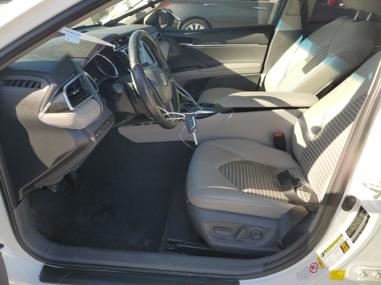2018 TOYOTA CAMRY L - Фото 7