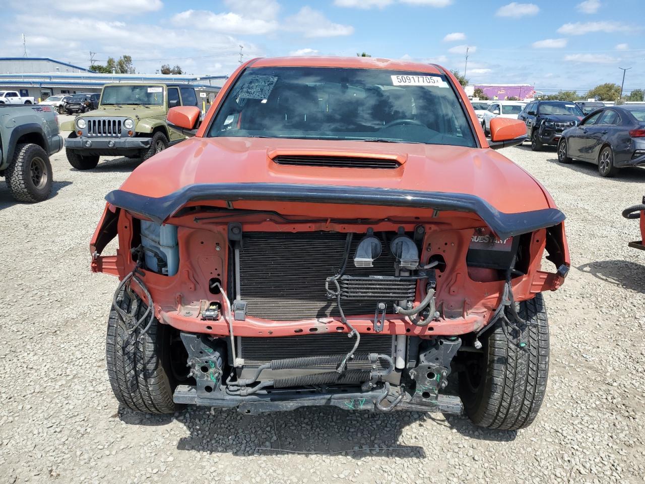 2017 TOYOTA TACOMA DOU - Фото 5