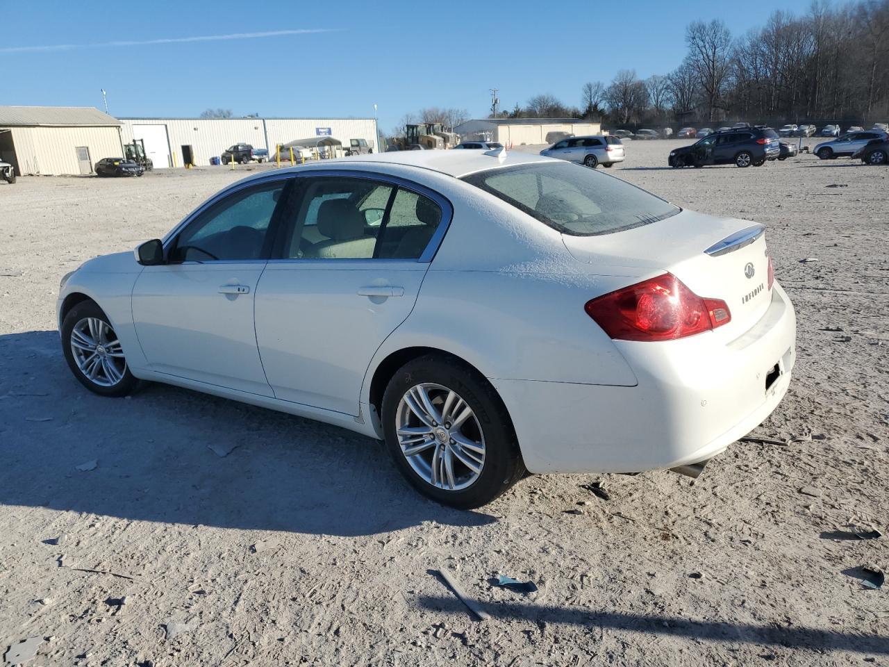 2012 INFINITI G37 - Image 2