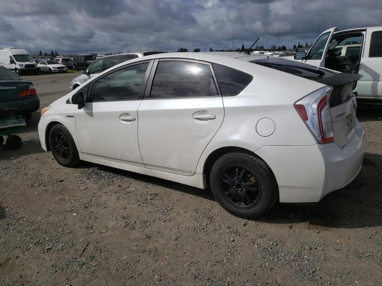 2013 TOYOTA PRIUS - Фото 2