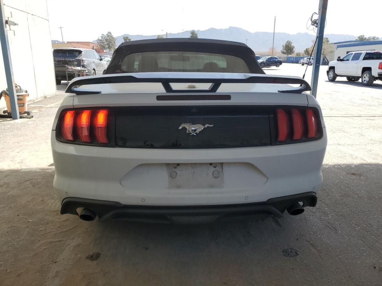 2018 FORD MUSTANG - Фото 6