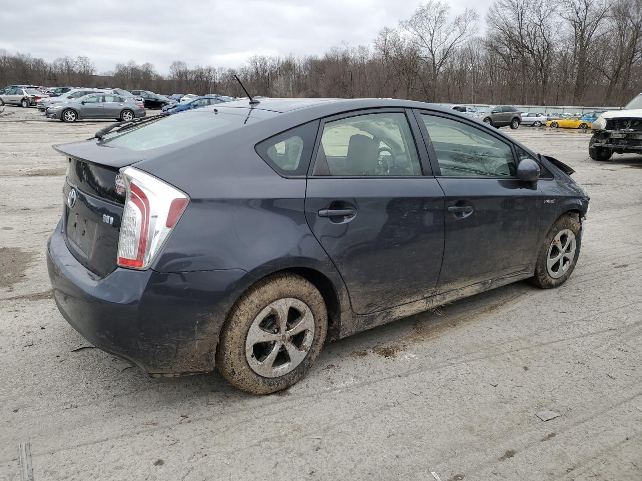 2015 TOYOTA PRIUS - Image 3