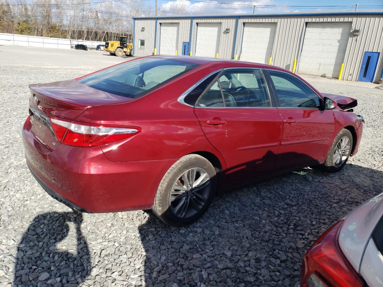 2016 TOYOTA CAMRY LE - Фото 3