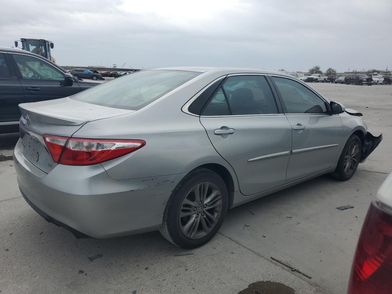 2016 TOYOTA CAMRY LE - Фото 3