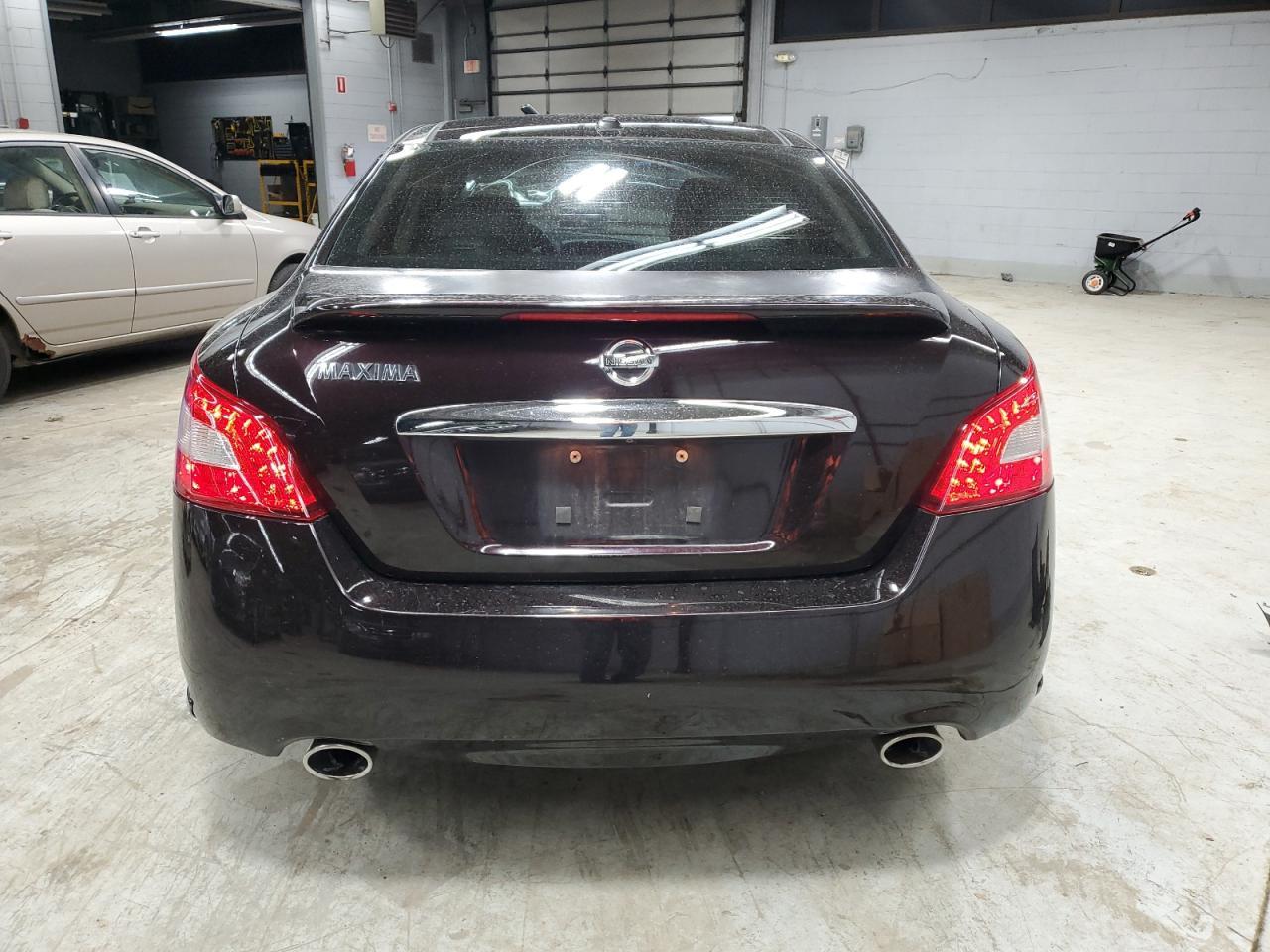 2011 NISSAN MAXIMA S - Фото 6