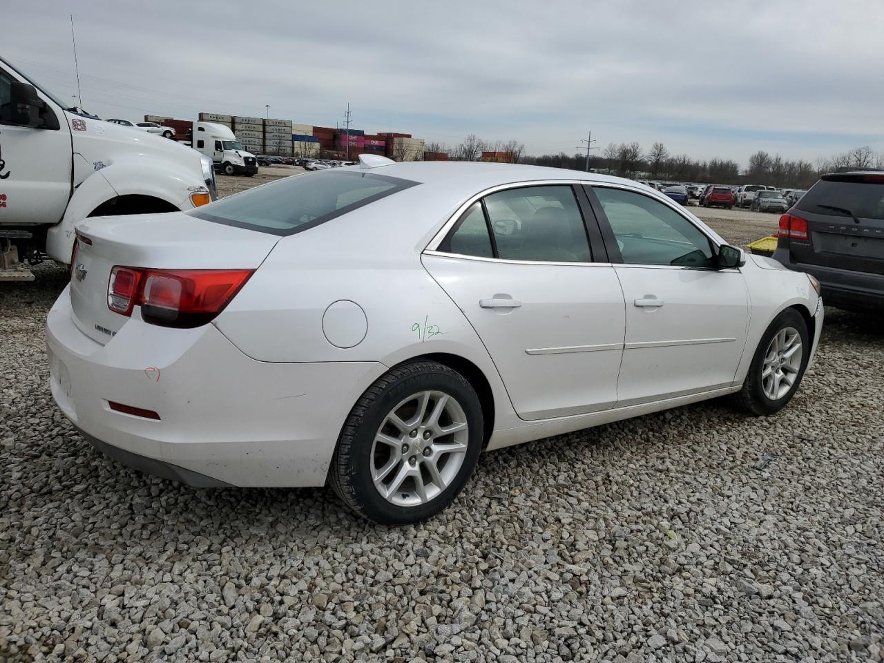 2015 CHEVROLET MALIBU 1LT - Image 3