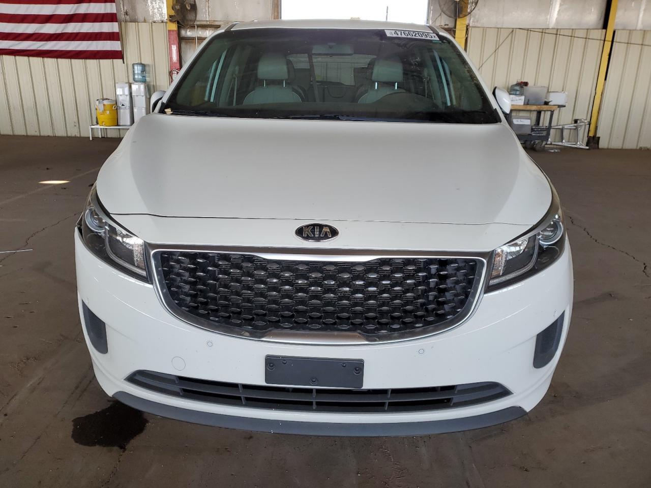 2016 KIA SEDONA LX - Image 5