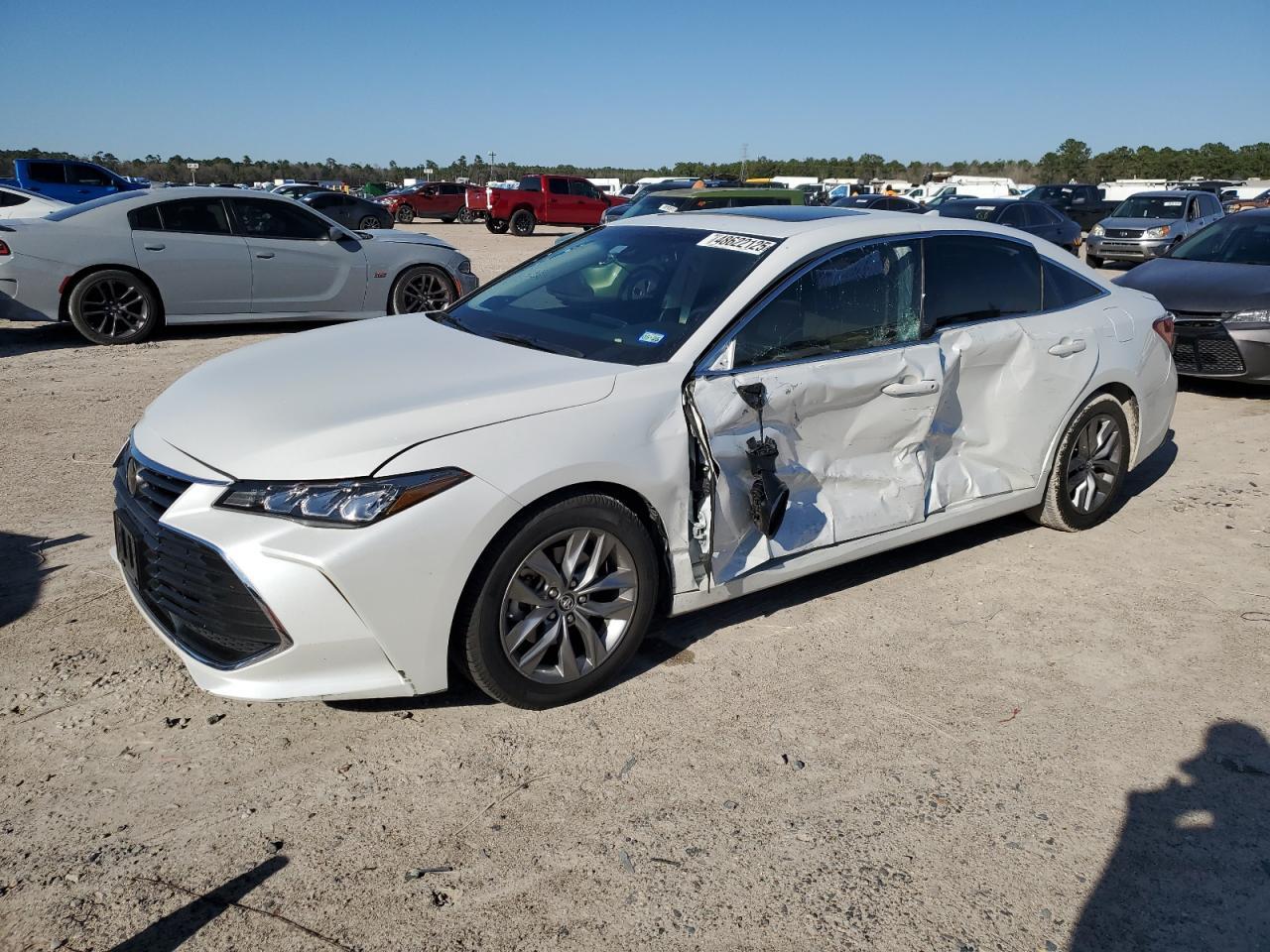 2019 TOYOTA AVALON XLE