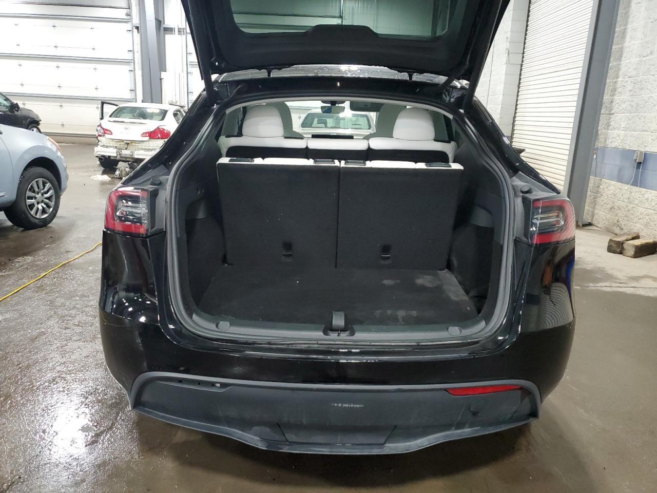2023 TESLA MODEL Y - Фото 6