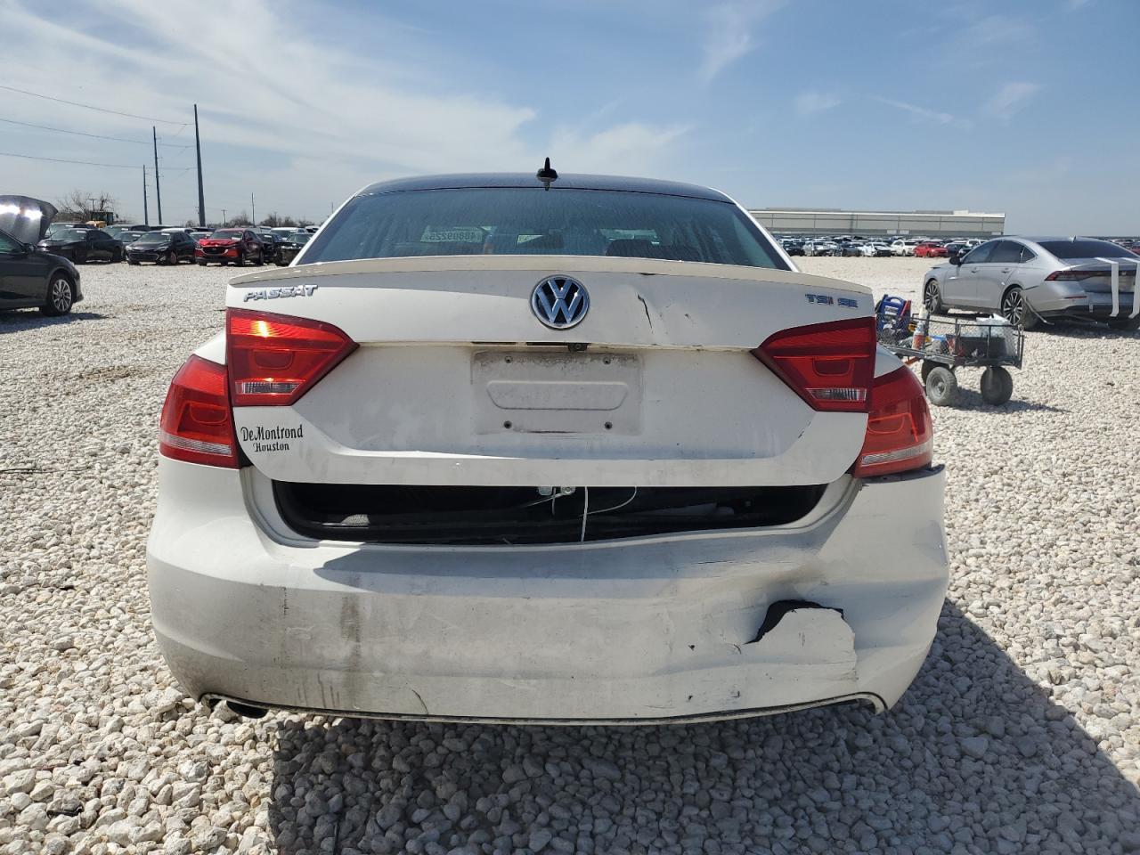 2015 VOLKSWAGEN PASSAT SE - Фото 6