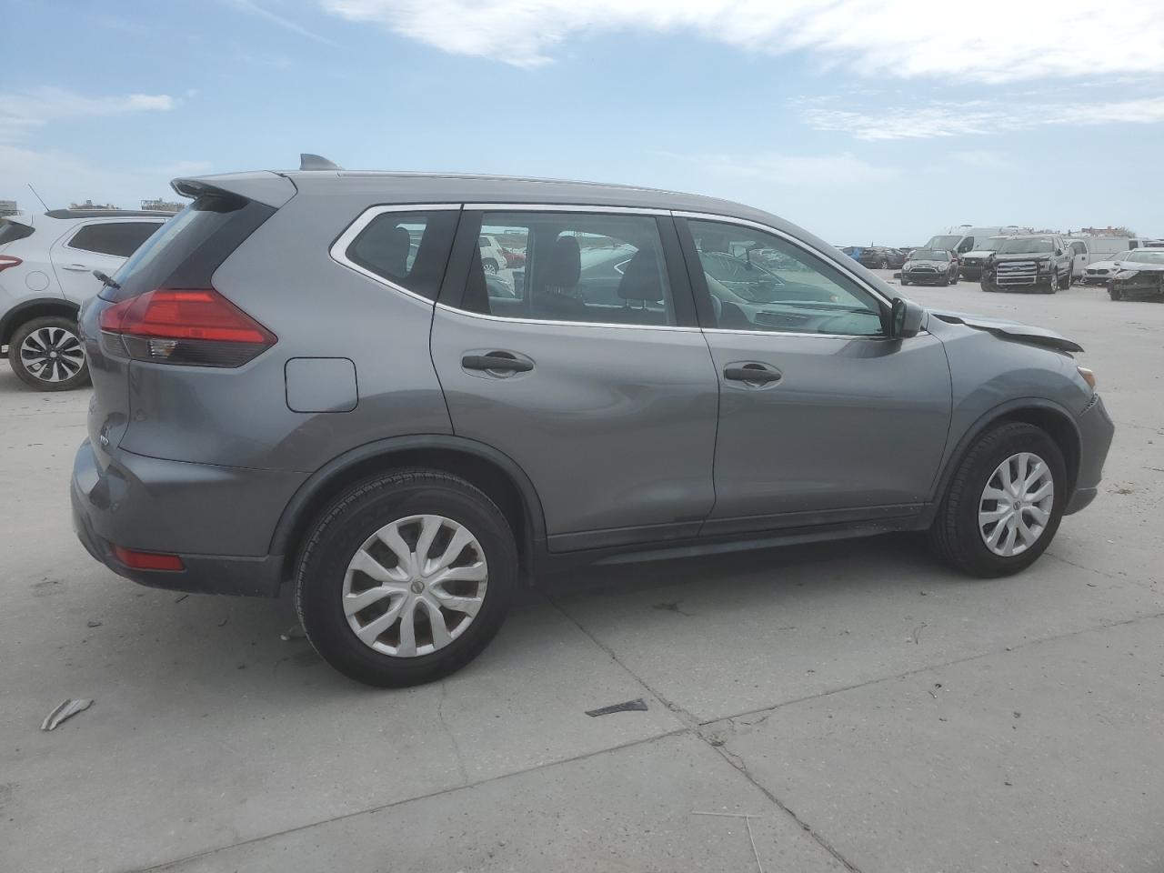 2017 NISSAN ROGUE S - Фото 3