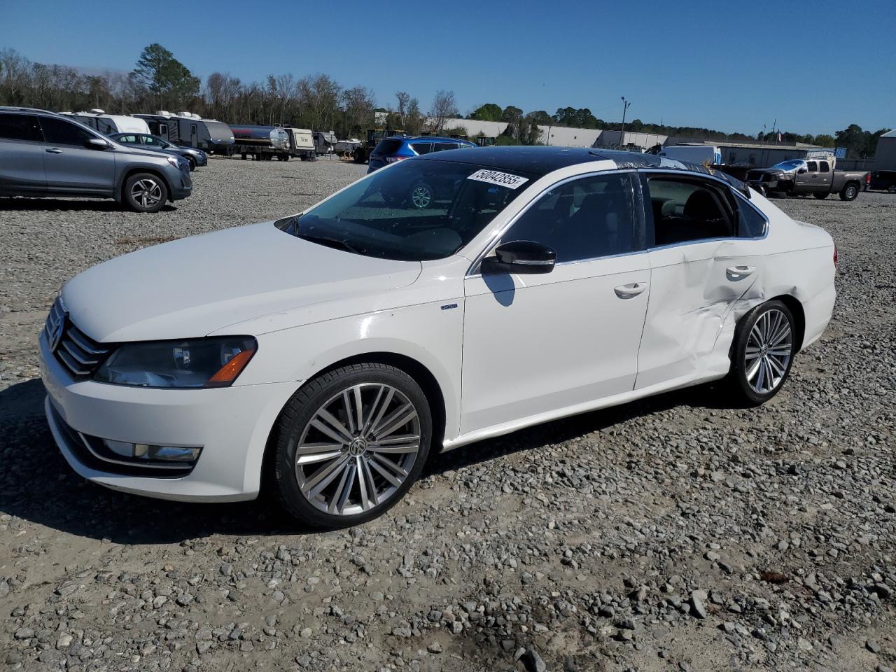 2015 VOLKSWAGEN PASSAT SE
