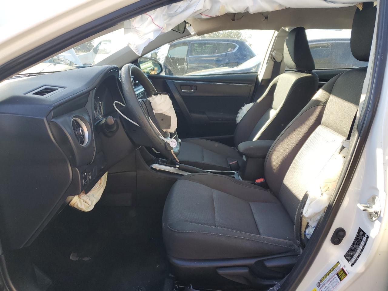 2019 TOYOTA COROLLA L - Фото 7