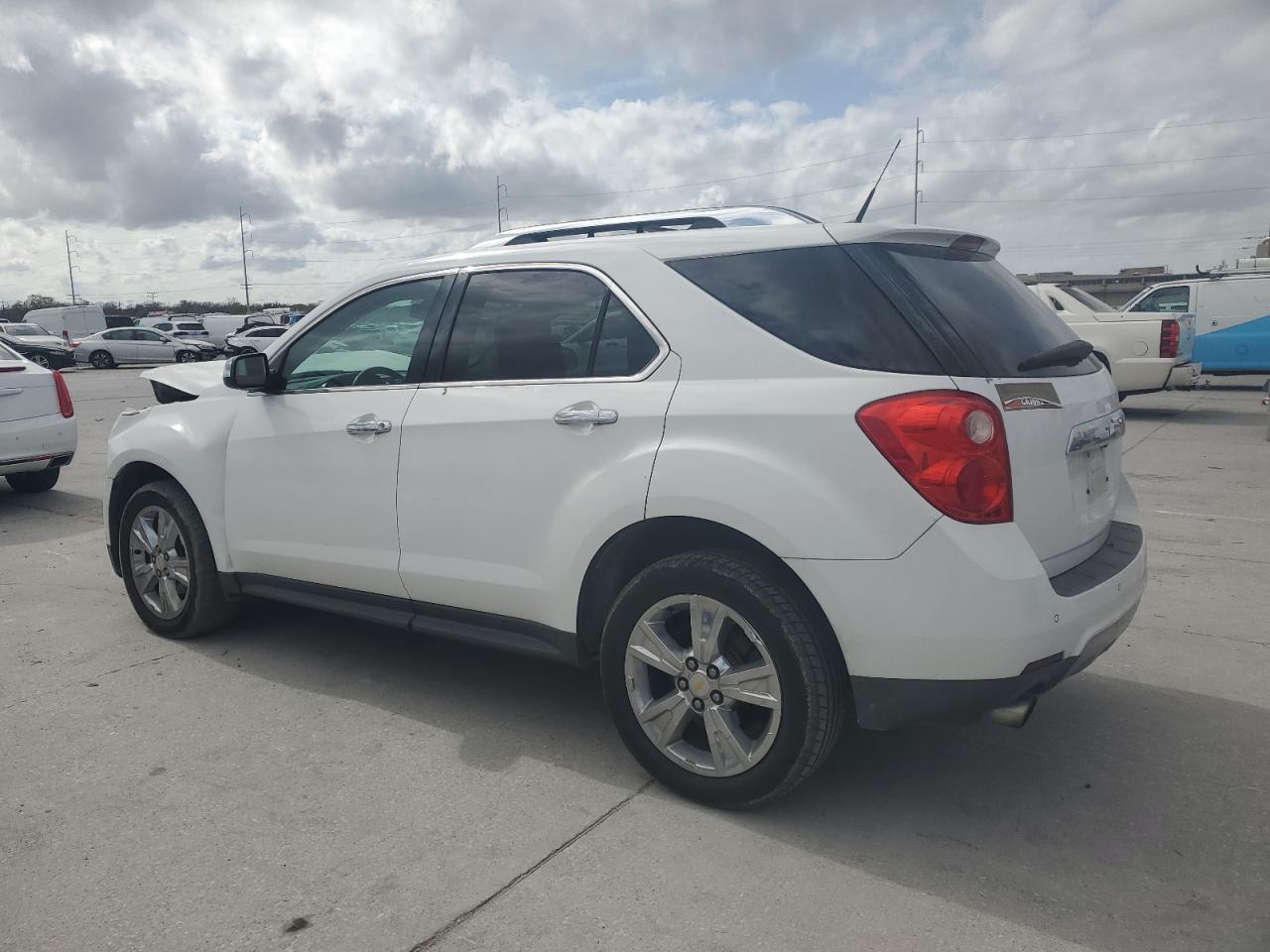 2011 CHEVROLET EQUINOX LT - Фото 2