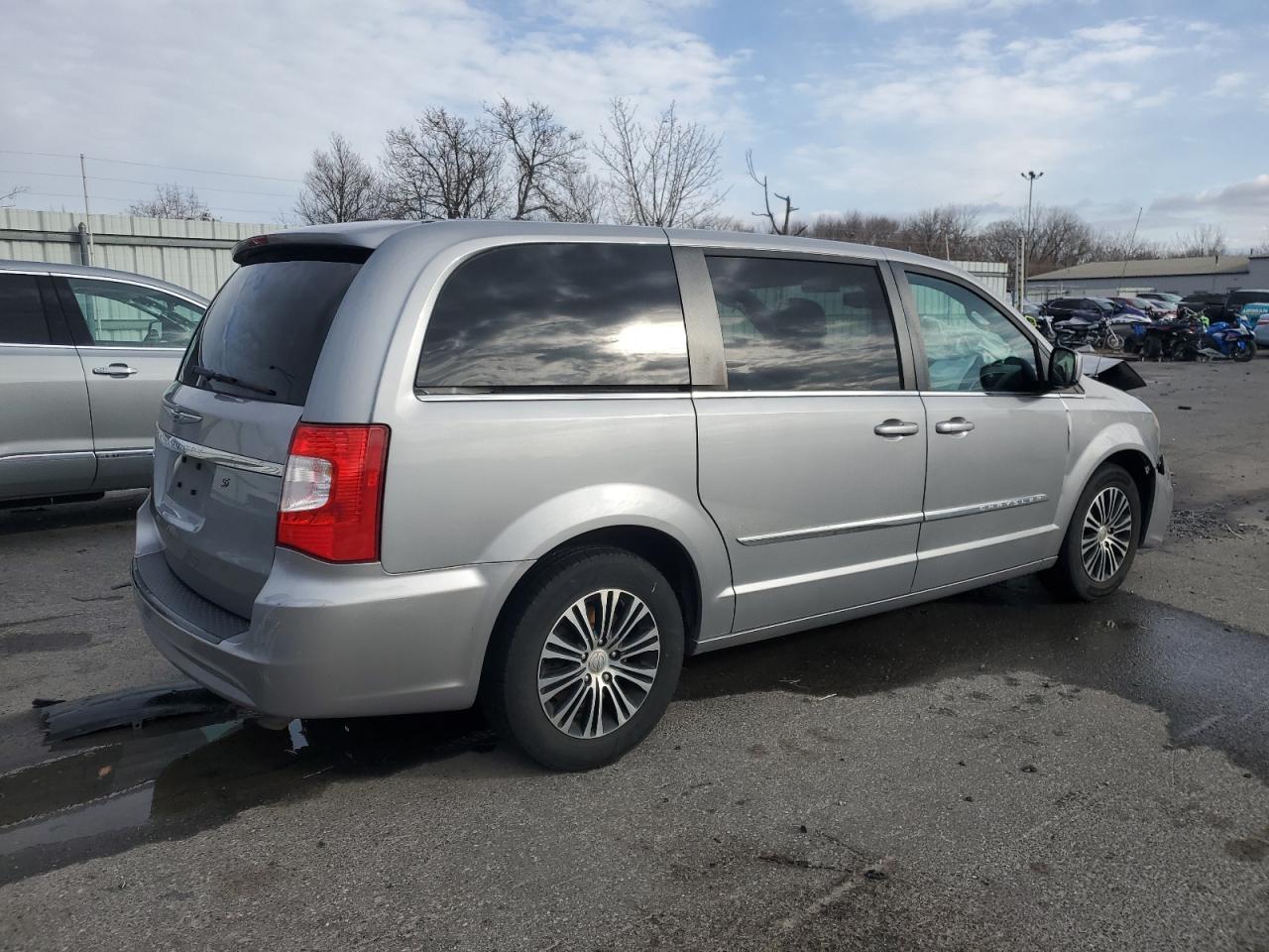 2014 CHRYSLER TOWN & COU - Фото 3