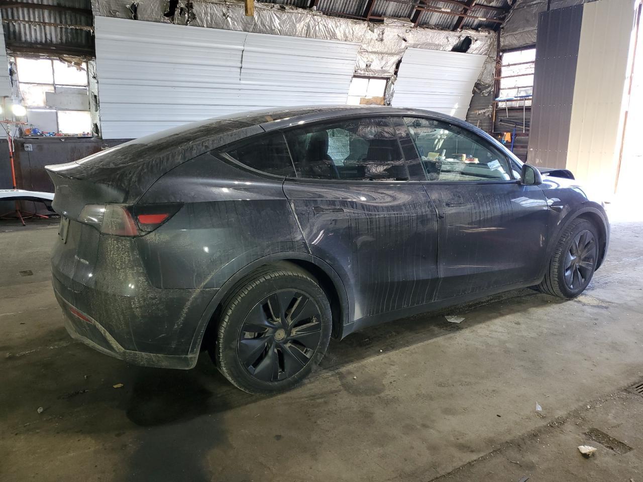 2024 TESLA MODEL Y - Image 3
