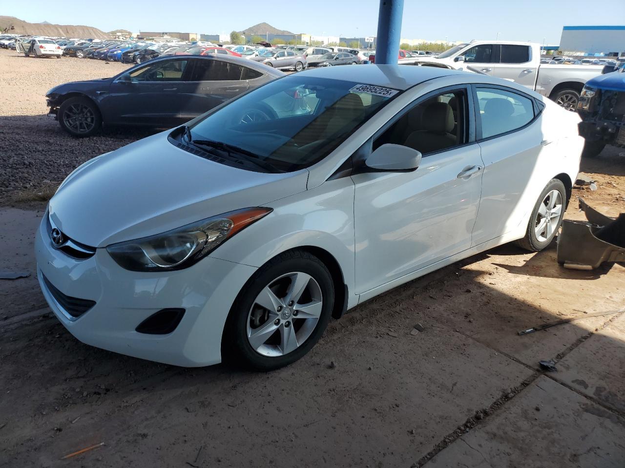 2013 HYUNDAI ELANTRA GL