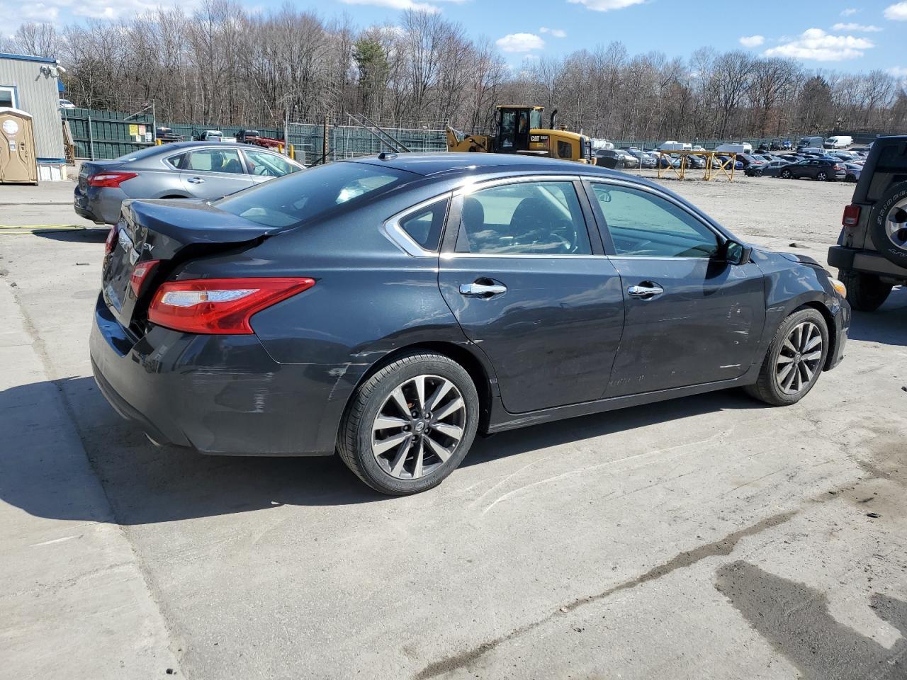 2017 NISSAN ALTIMA 2.5 - Фото 3