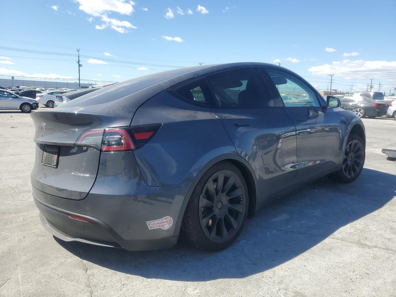 2023 TESLA MODEL Y - Image 3